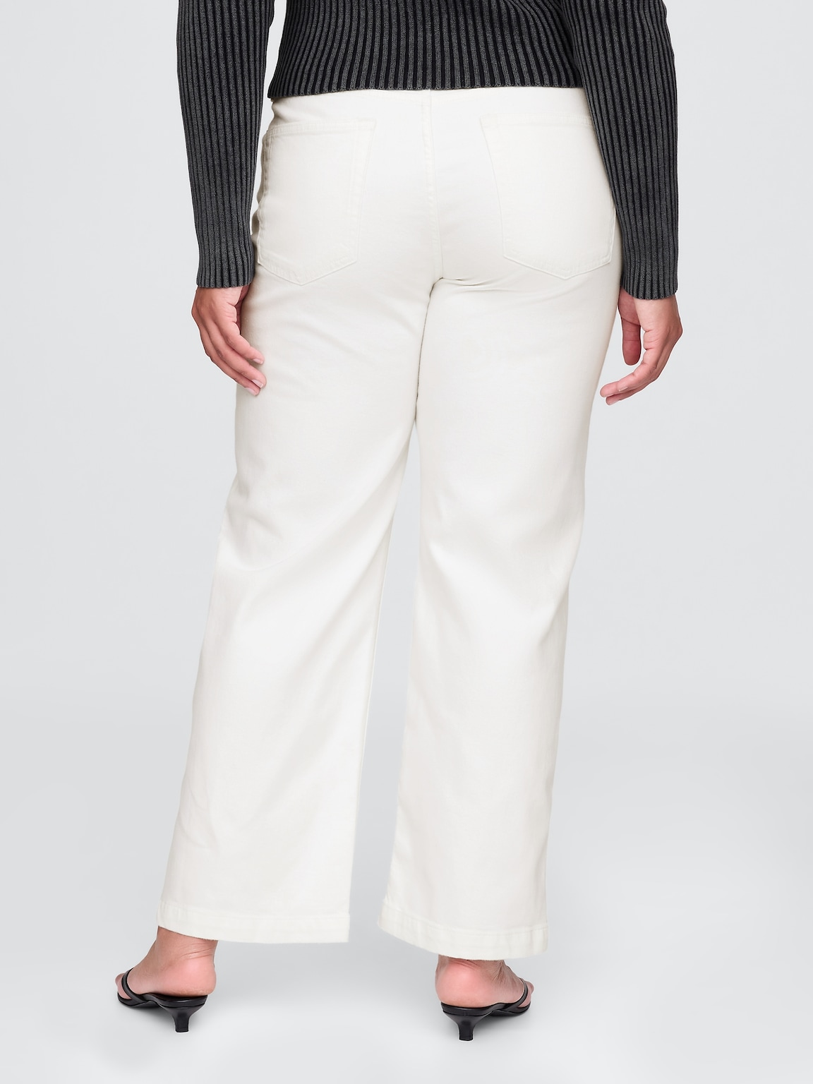 Mid Rise '90s Loose Jeans