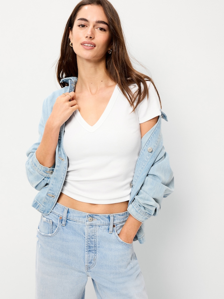 Snug V-Neck Crop T-Shirt