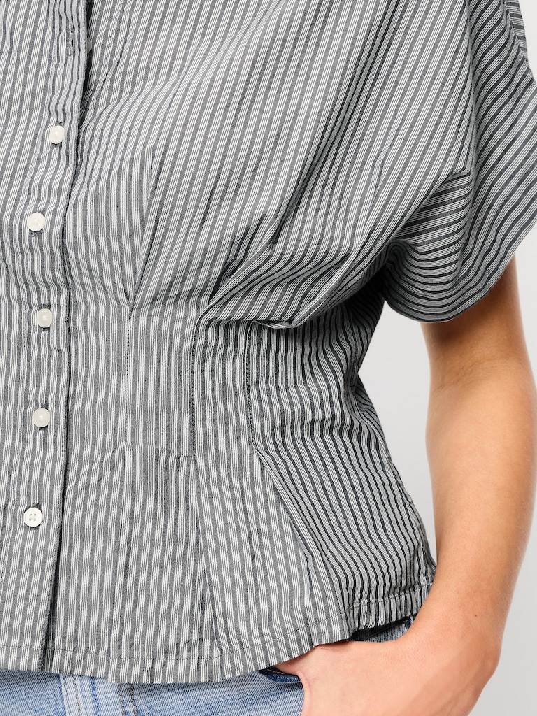 Slim Short-Sleeve Cinched-Waist Button-Down Shirt