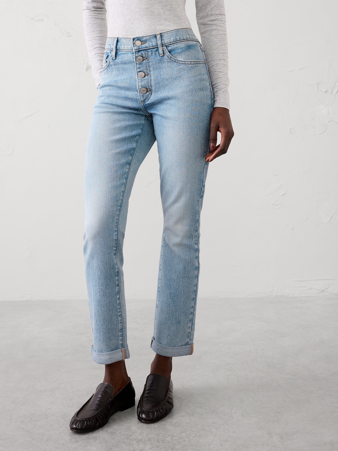 Girlfriend Mid-Rise Jean