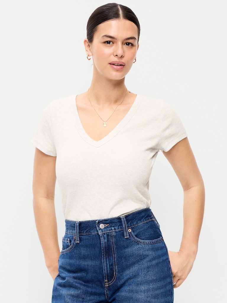 Snug V-Neck Crop T-Shirt