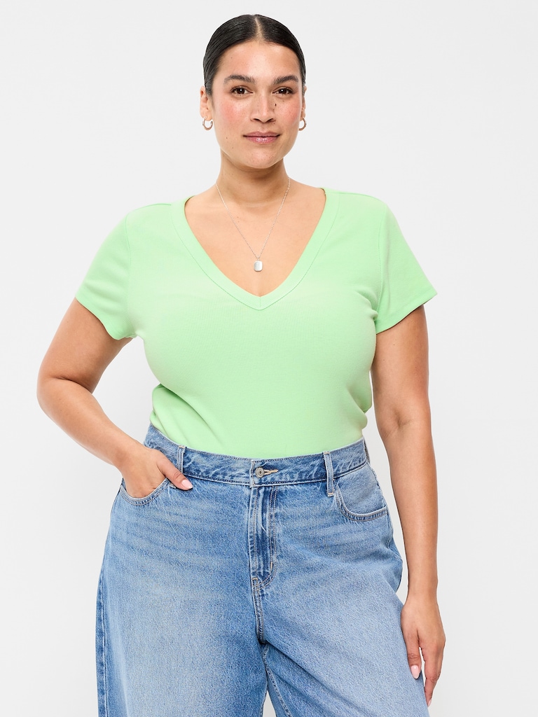 Snug V-Neck Crop T-Shirt