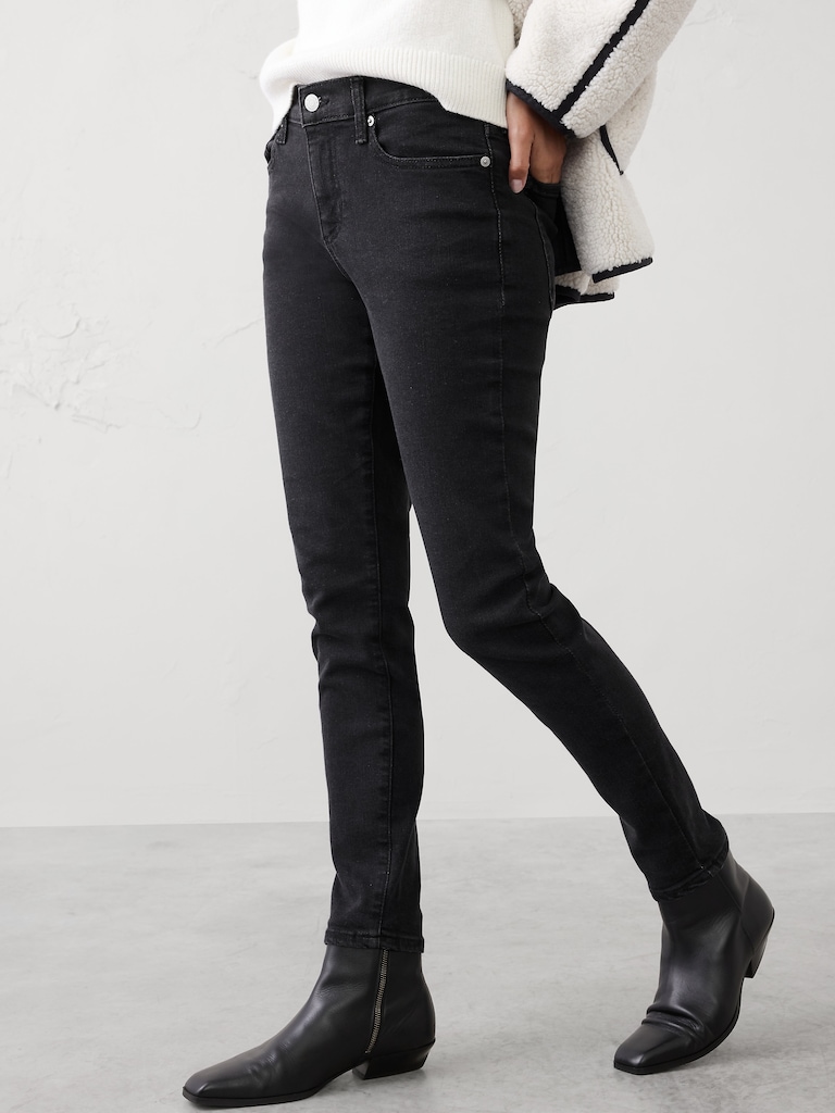 Skinny Mid-Rise Jean