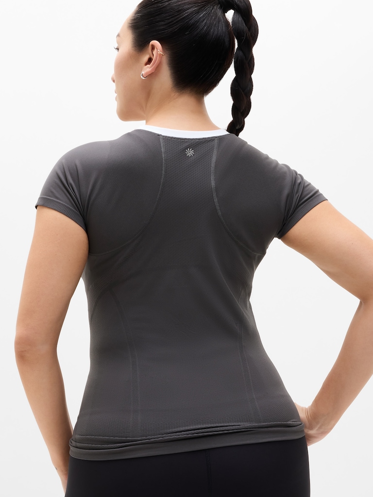 Momentum Seamless Tee