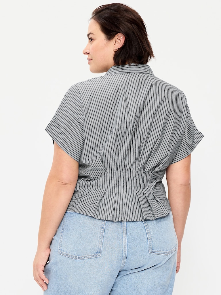 Slim Short-Sleeve Cinched-Waist Button-Down Shirt