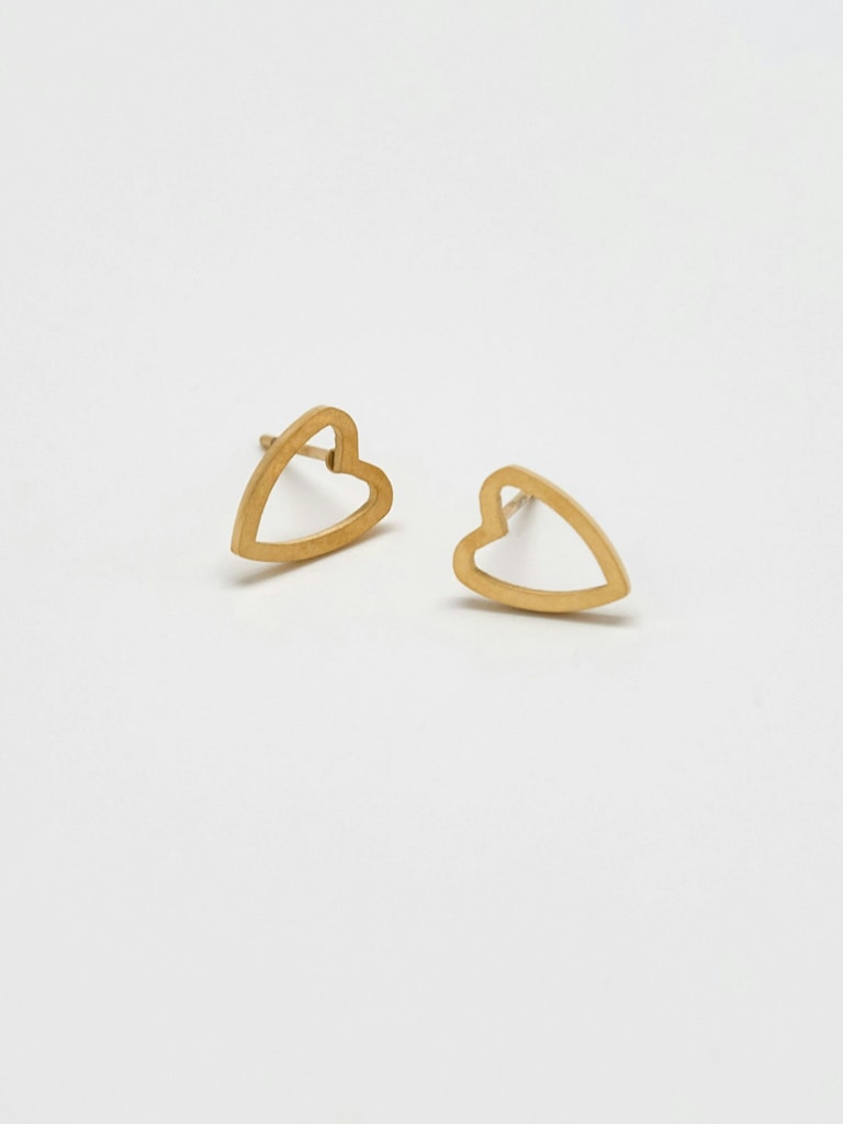 Admiral Row Gold Heart Outline Stud Earrings