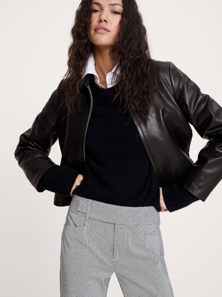 Mid-Rise Slim Bootcut Pant