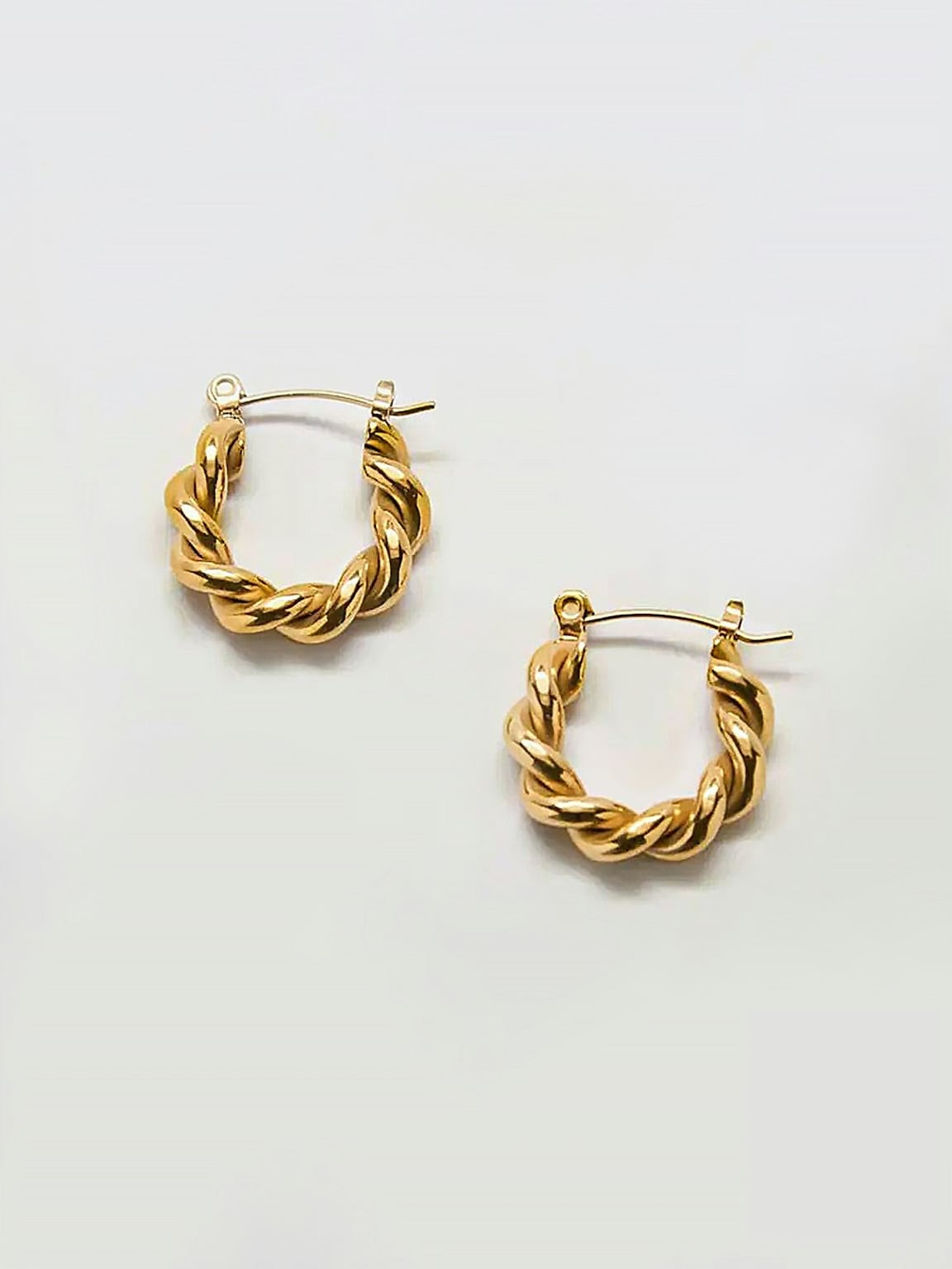 Admiral Row Gold Oval Twist Hoop Earrings