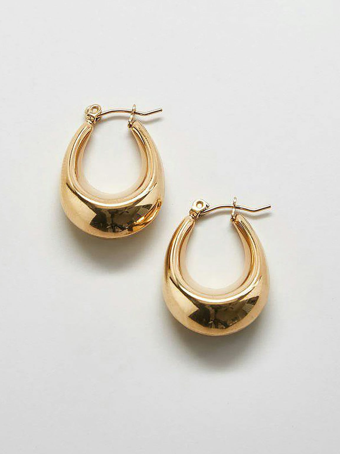 Admiral Row Gold Oval Hoop Earrings