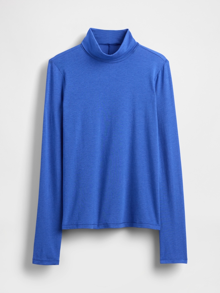 Featherweight Turtleneck