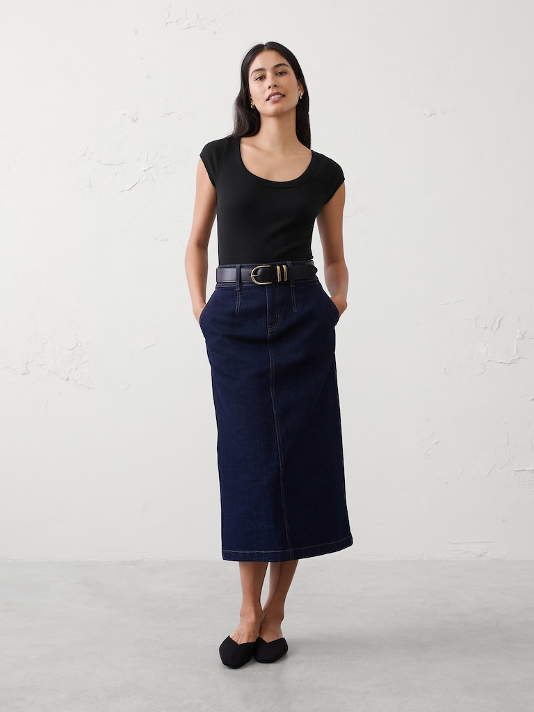 Ribbed Scoop-Neck T-Shirt