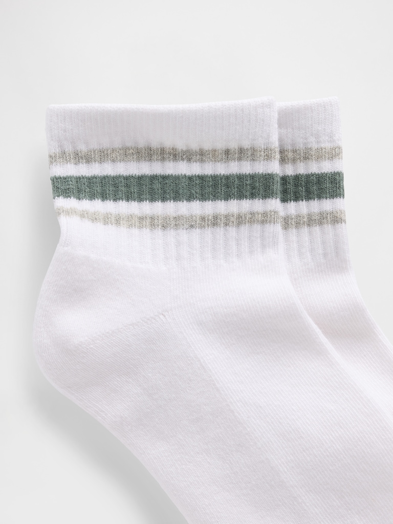Athletic Quarter Crew Socks