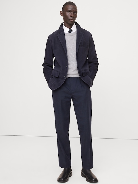 blue dress white shoes Leisure trousers with a modern shape in navy main image 1