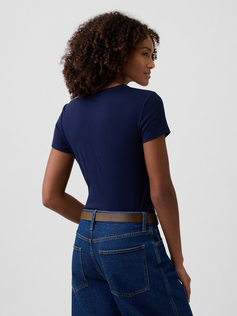 Essential Ribbed Crewneck T-Shirt