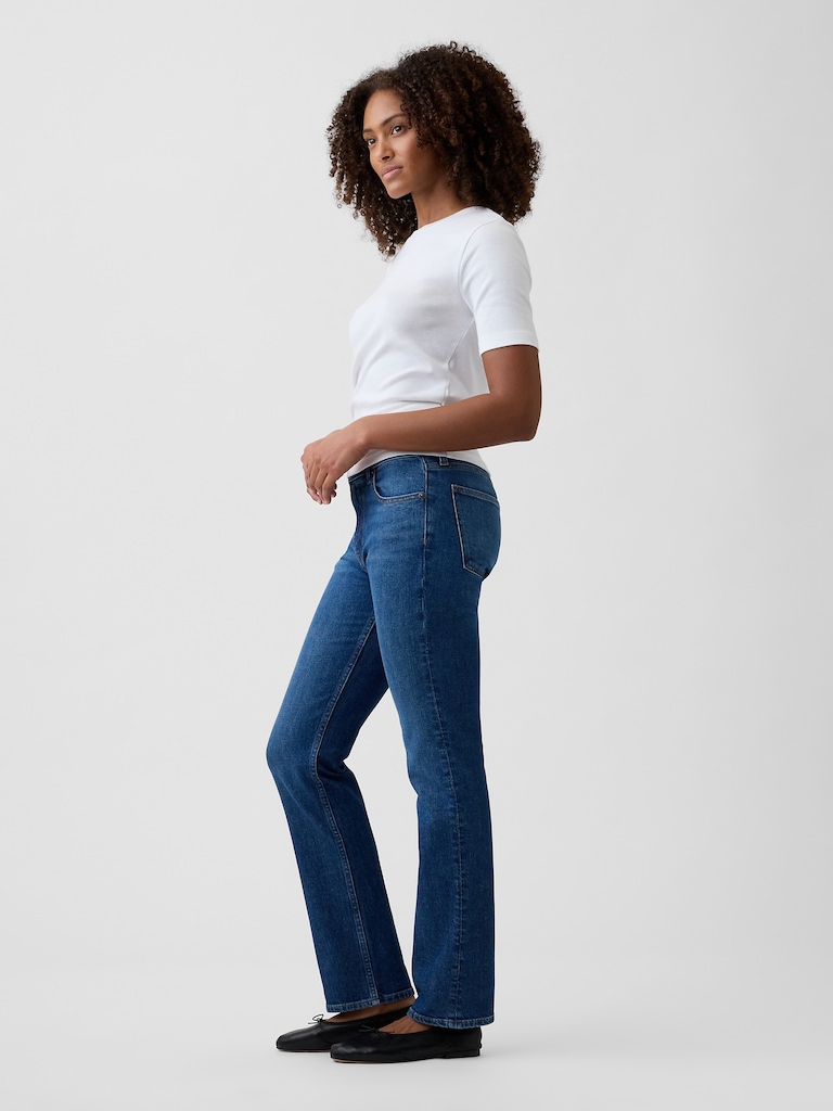 Mid Rise '90s Straight Jeans