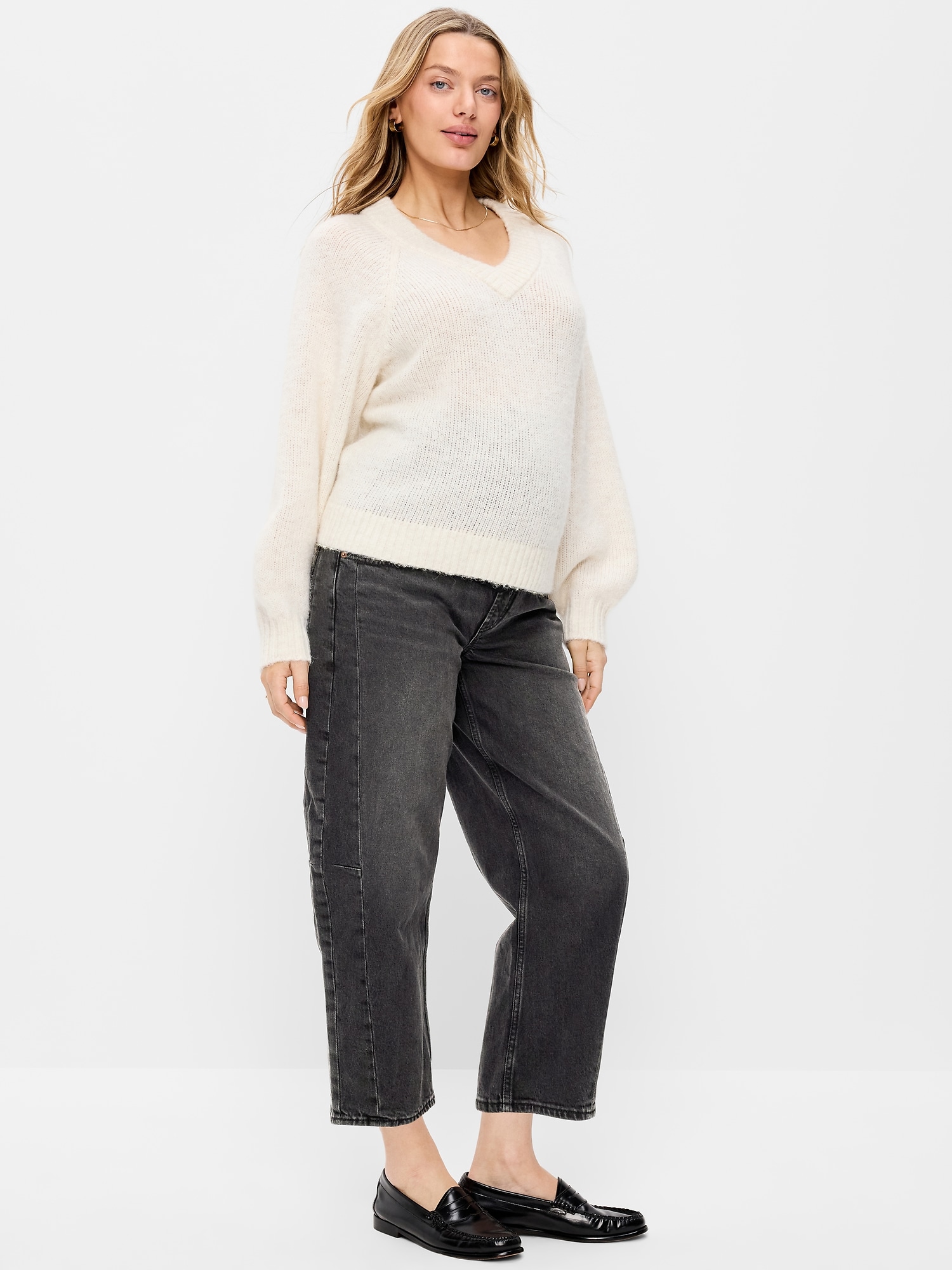 Old Navy Maternity Full-Panel Barrel Ankle Jeans