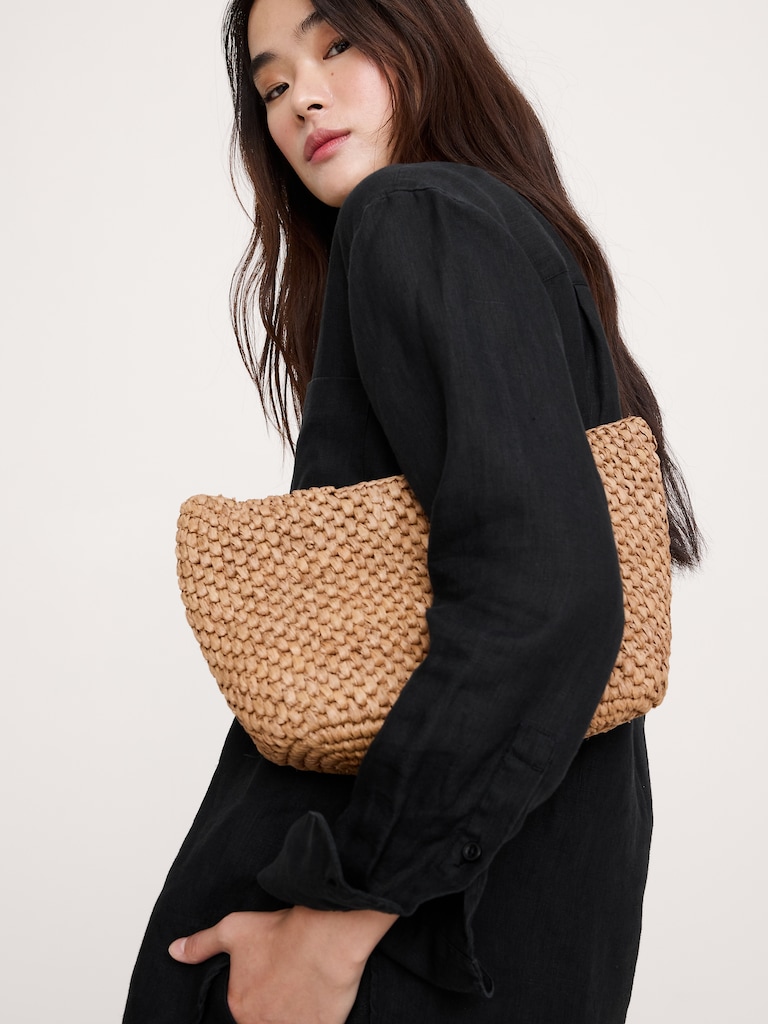 The Oversized Linen Shirt