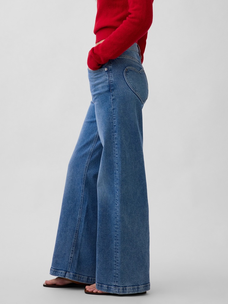 High Rise Stride Heart Pocket Wide-Leg Pants