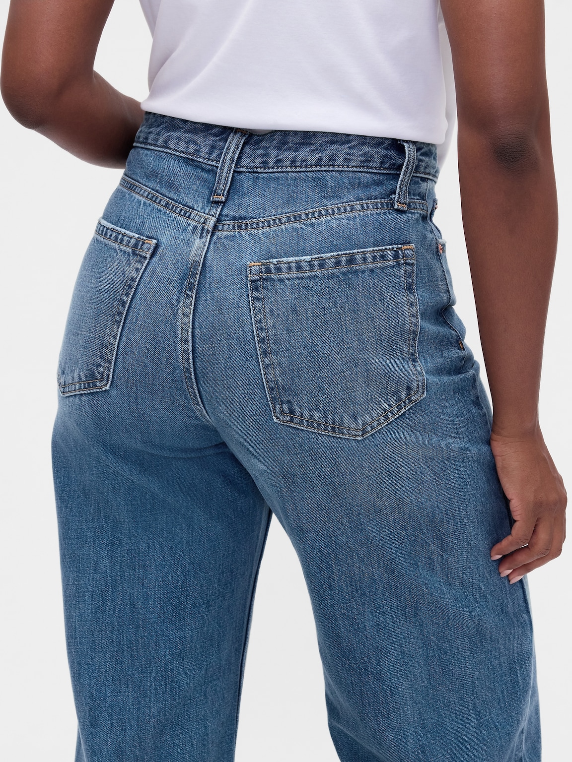Curvy High Rise Barrel Jeans