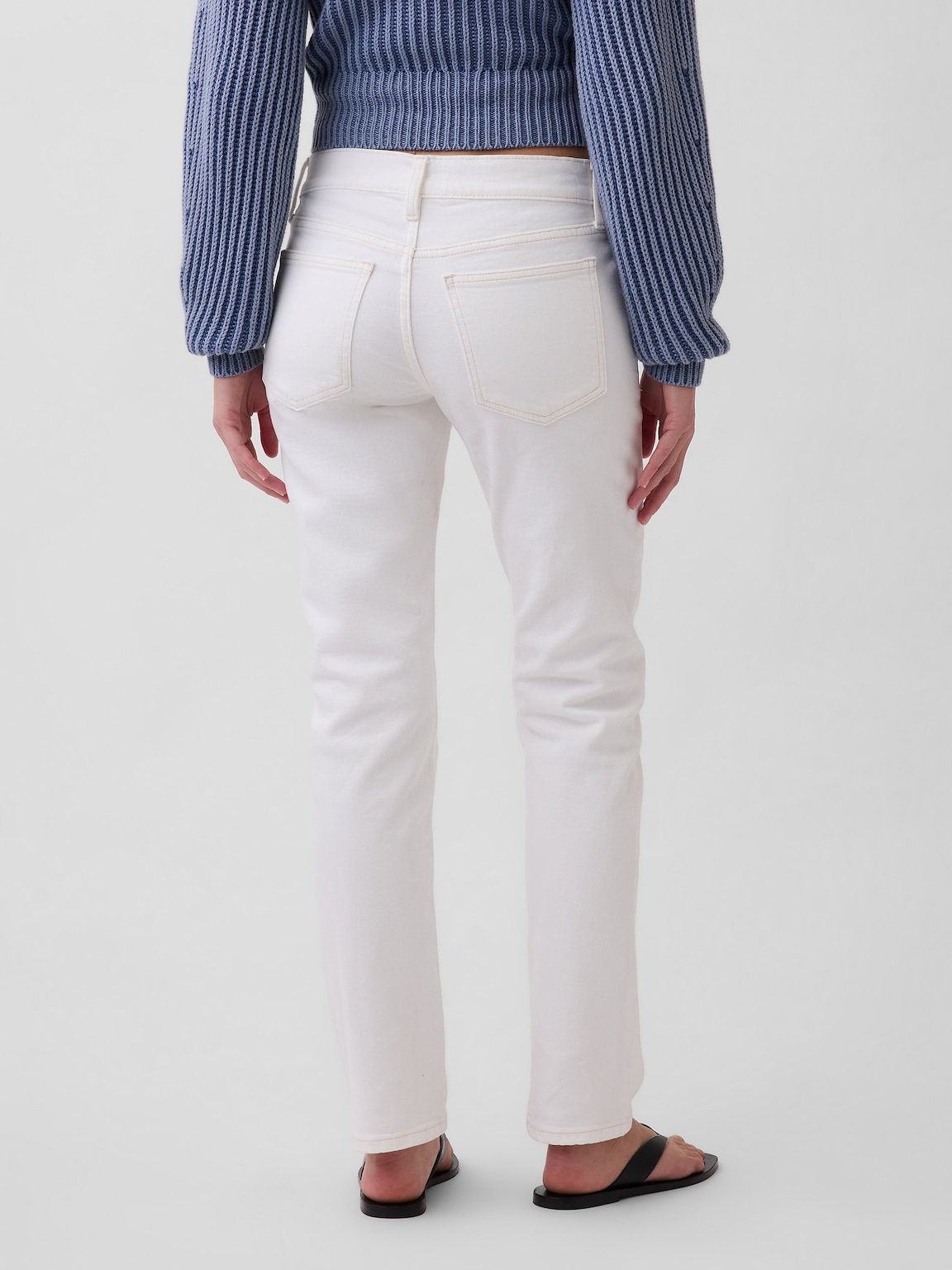 Low Rise '90s Slim Straight Jeans