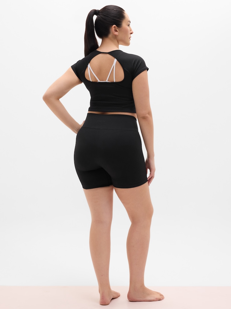 Recharge Seamless 5" Short