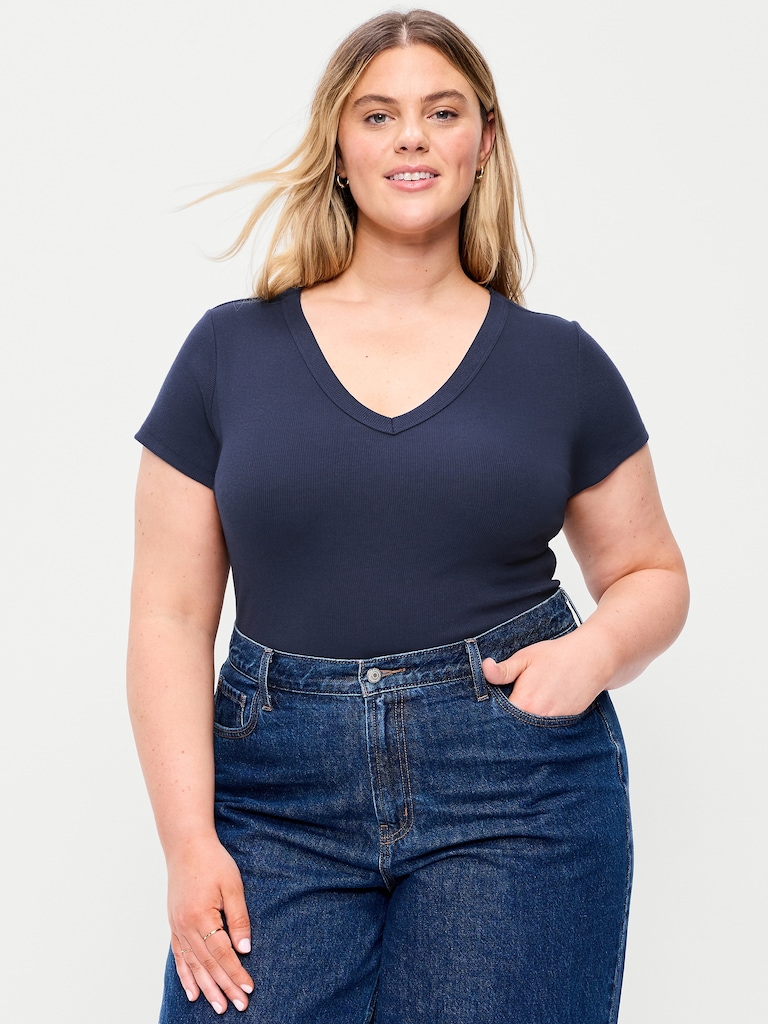 Snug V-Neck Crop T-Shirt