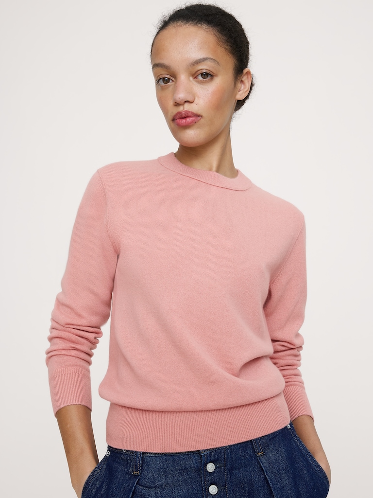Classic Cashmere Crew-Neck Sweater
