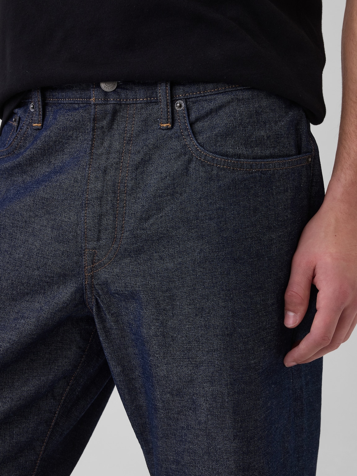 Relaxed Straight Jeans