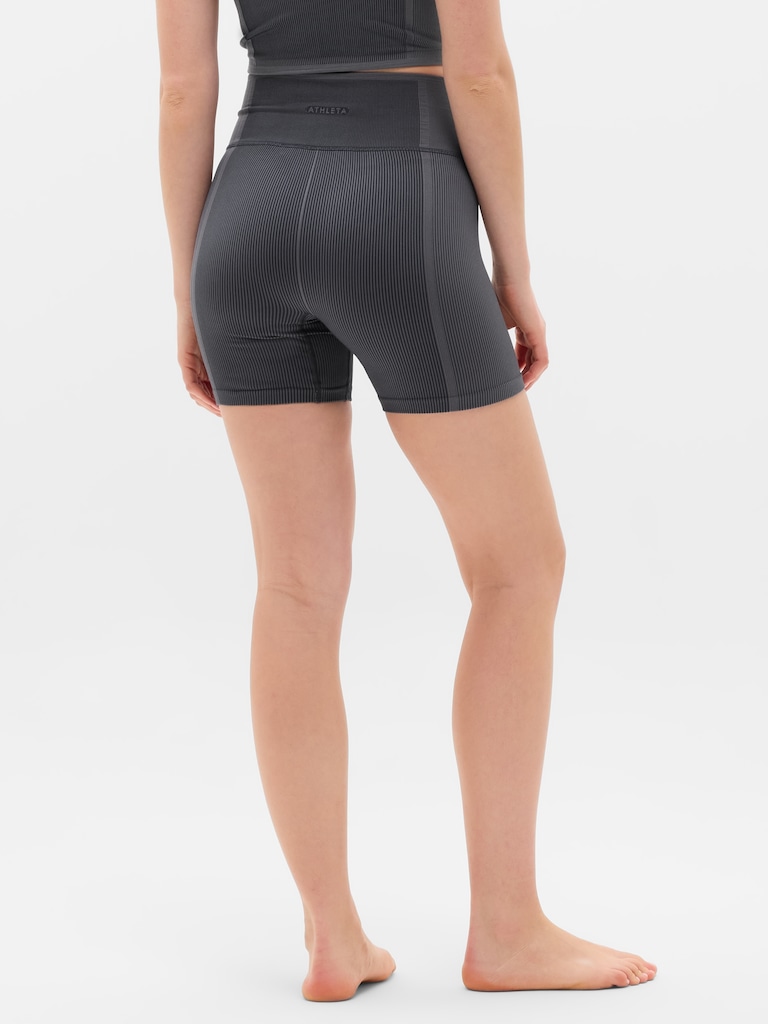 Recharge Seamless 5" Short