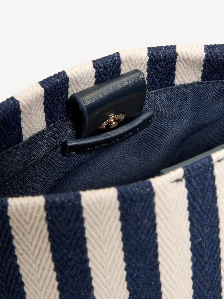 Small Preppy Bucket Bag