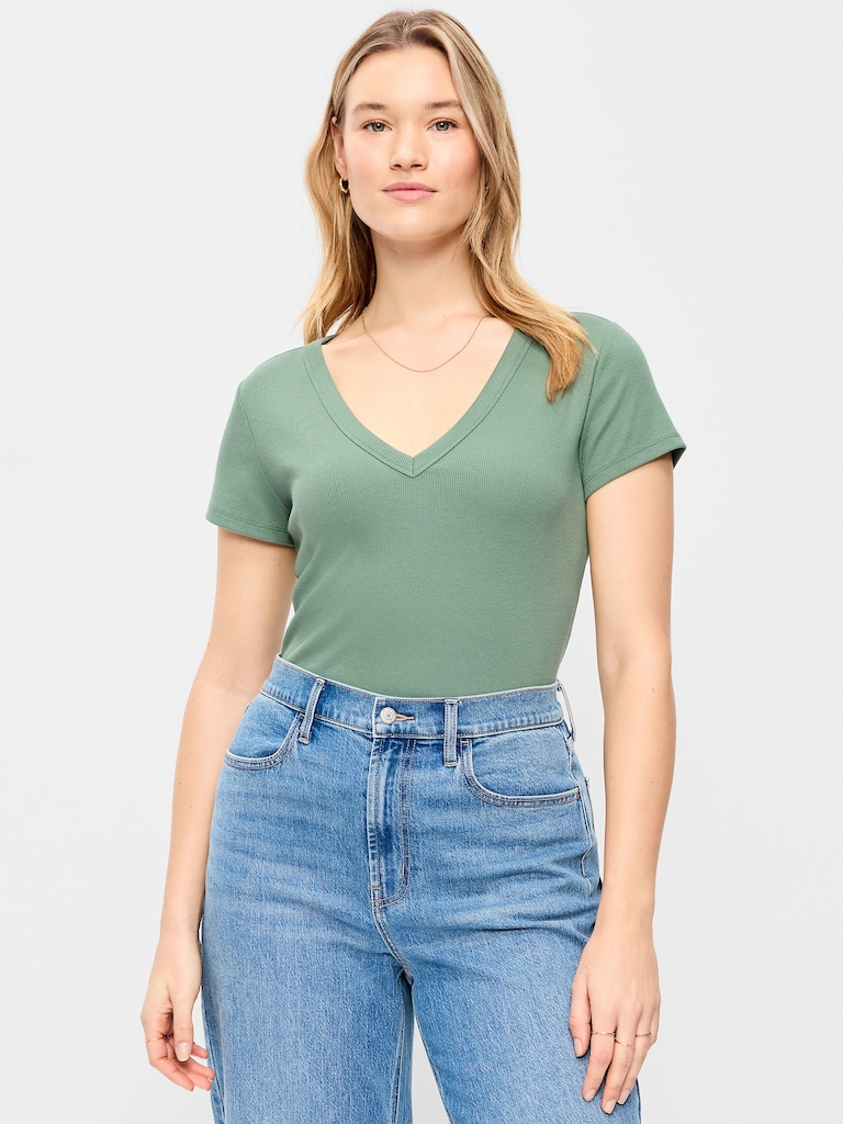 Snug V-Neck Crop T-Shirt