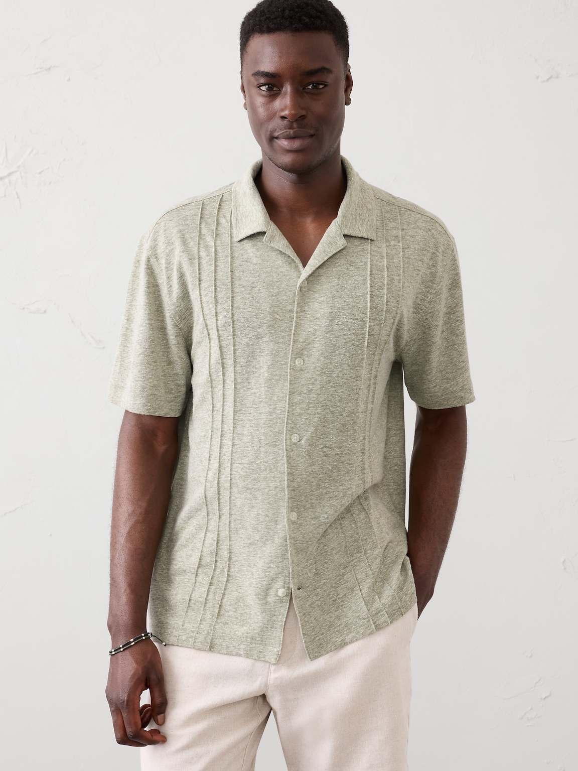 Standard-Fit Linen-Blend Pintuck Polo