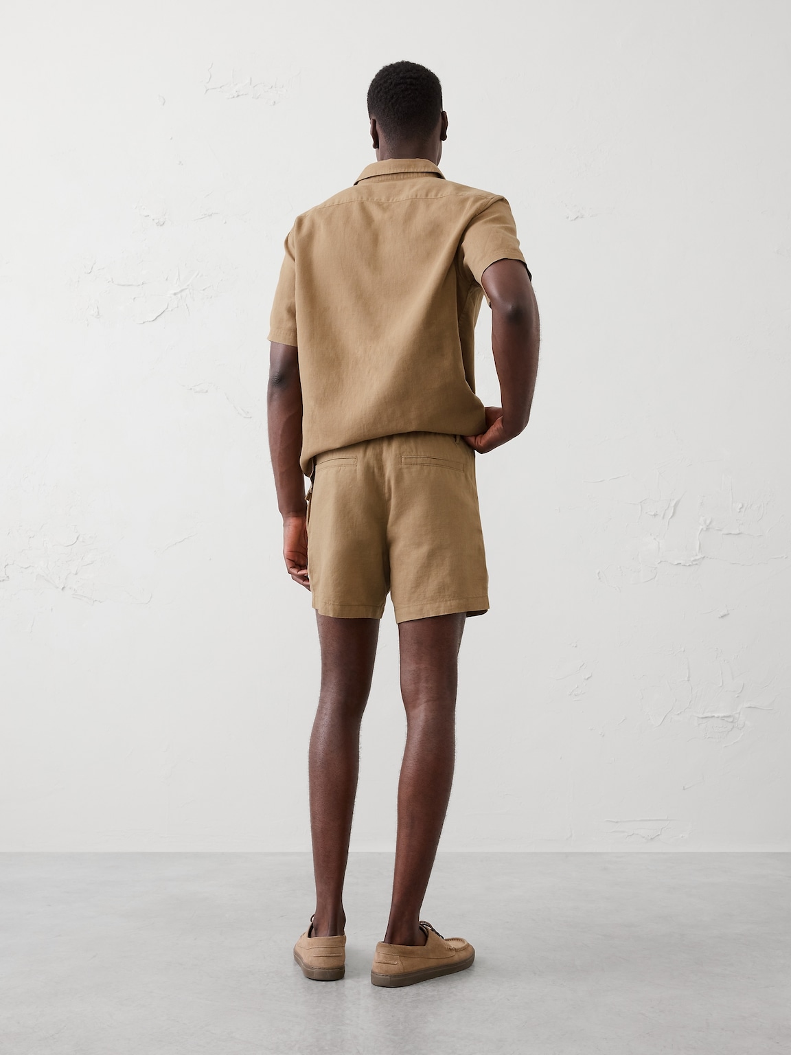 Slim-Fit 5" Linen-Blend Short