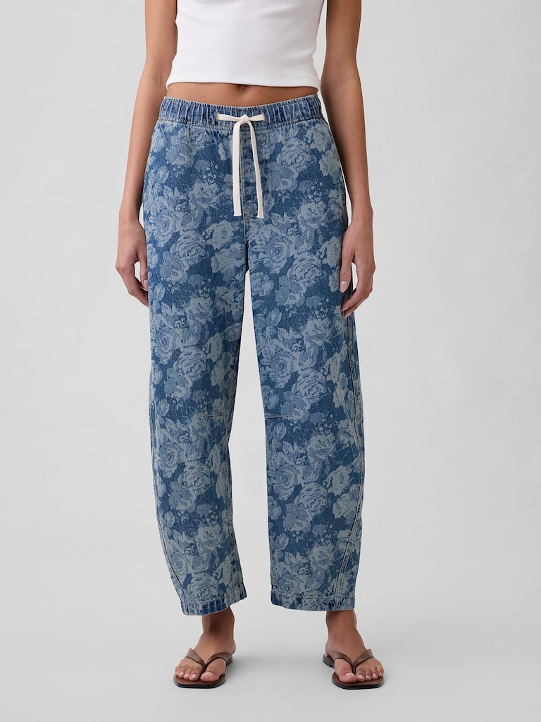 Mid Rise Print Pull-On Barrel Jeans