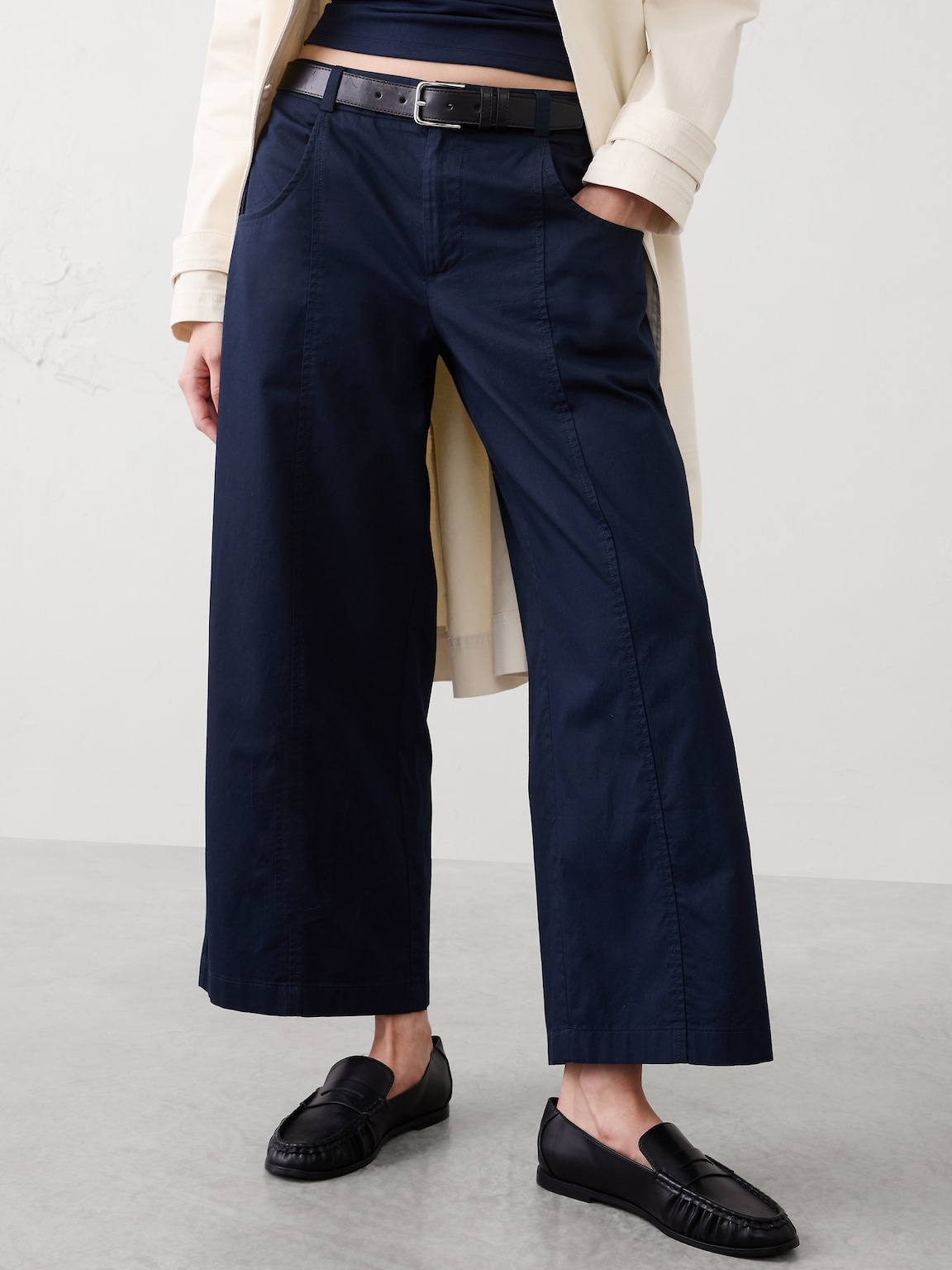 Wide-Leg Mid-Rise Lightweight Twill Cropped Trouser