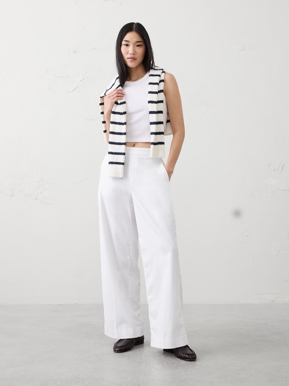Wide-Leg High-Rise Linen-Blend Pant