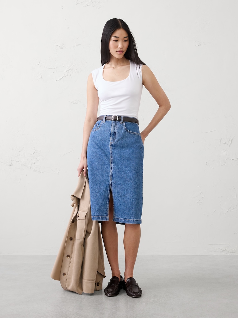 Soft Stretch Scoop-Neck Top