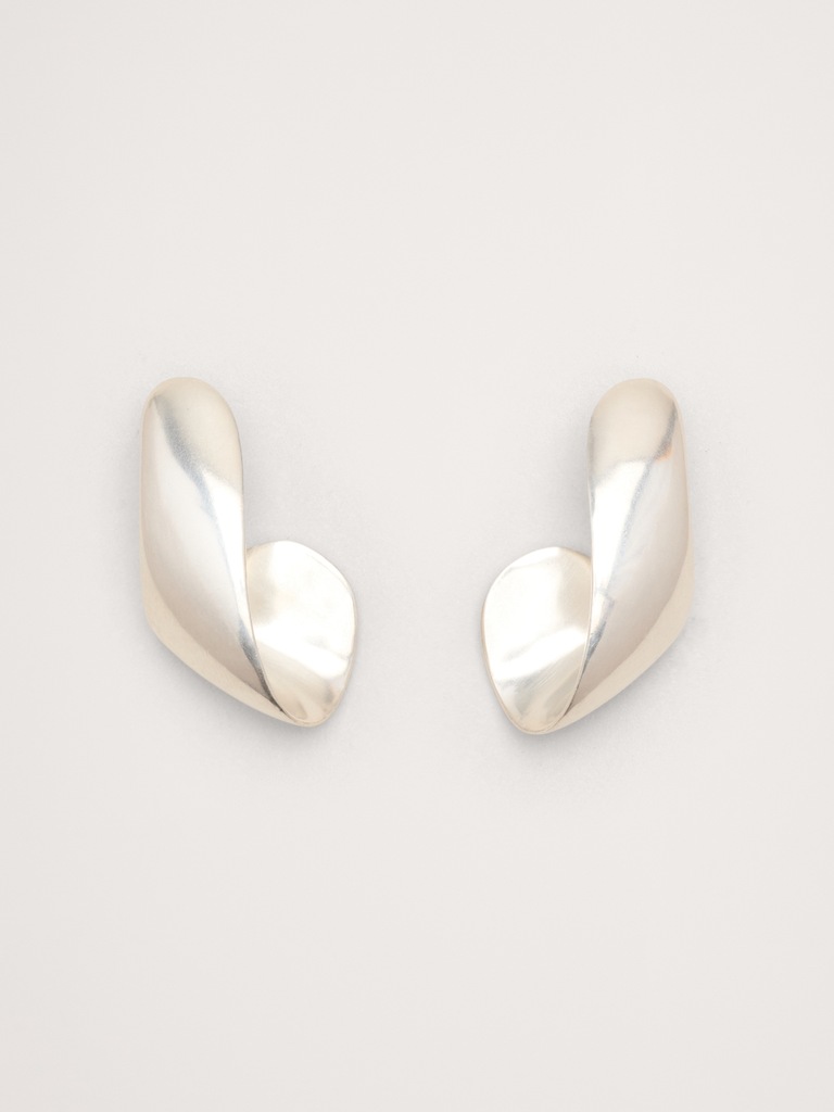 Ribbon Dangle Earring