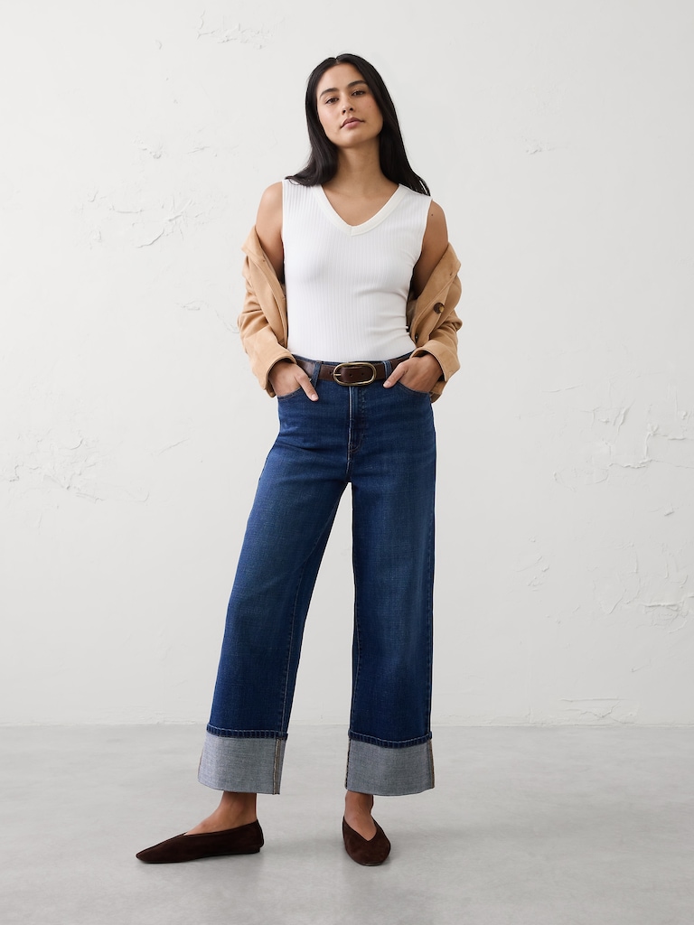 Ribbed V-Neck T-Shirt