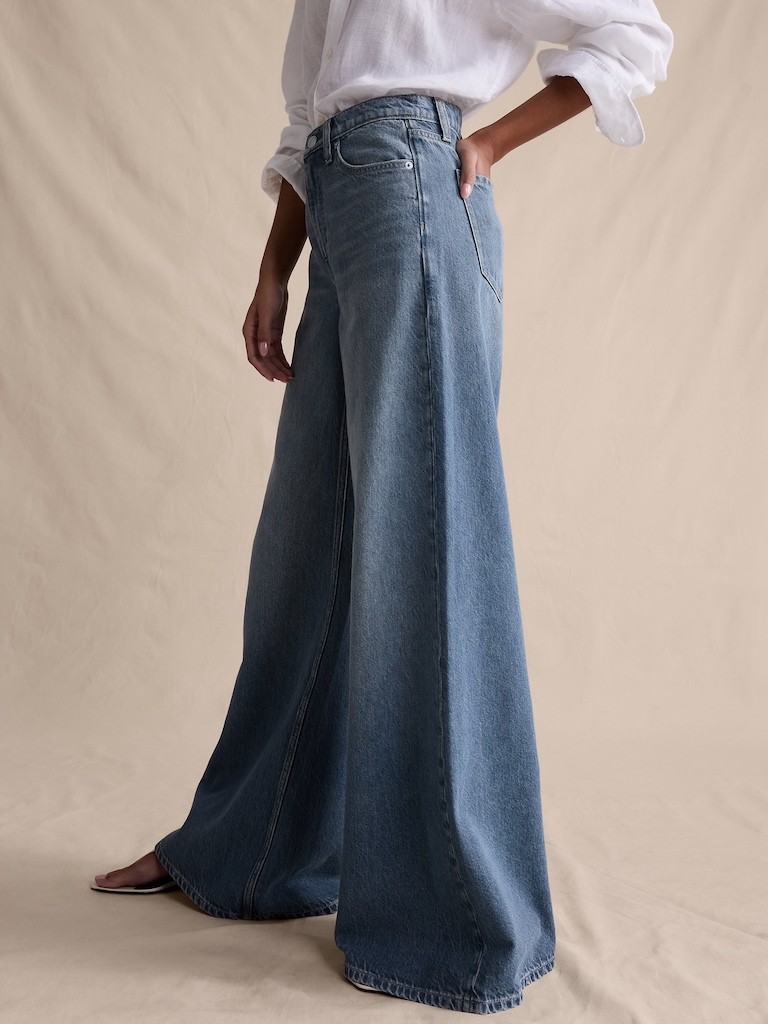High-Rise Wide-Leg Lightweight Palazzo Jean
