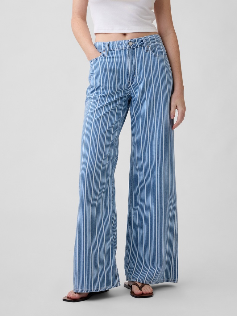 Mid Rise SuperLight Wide-Leg Jeans