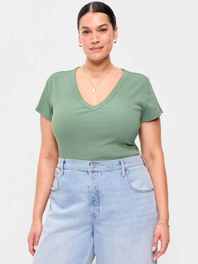 Snug V-Neck Crop T-Shirt