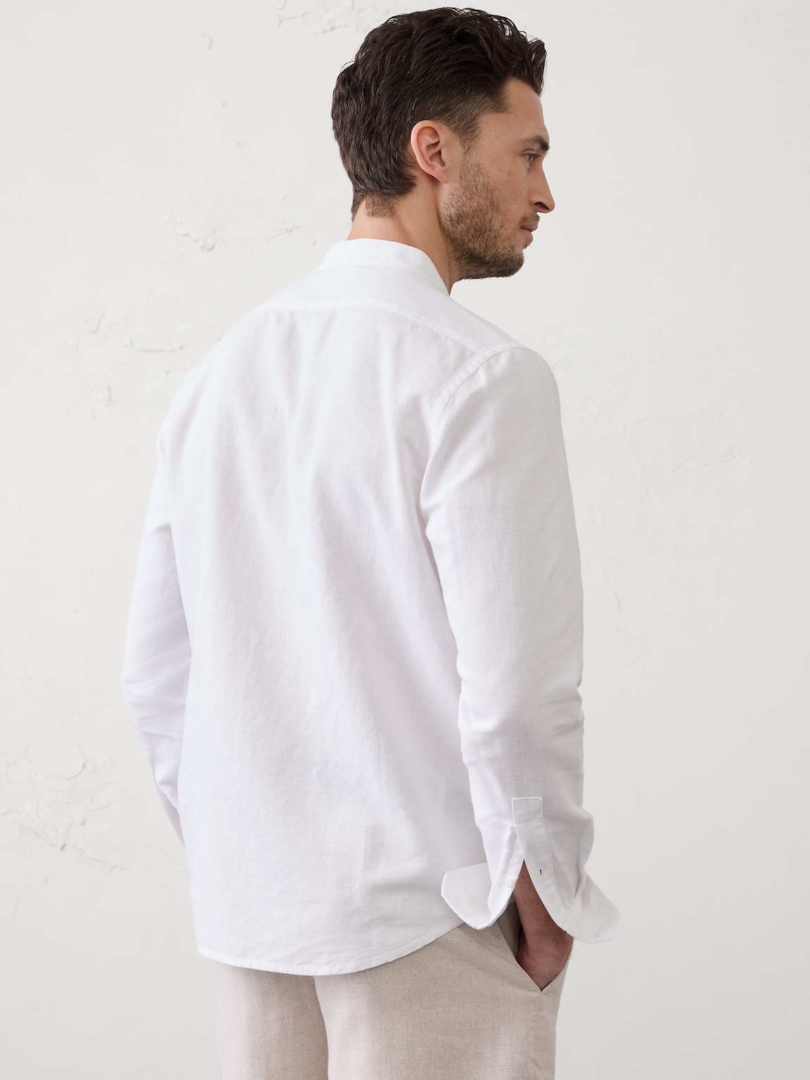 Slim-Fit Linen-Blend Banded-Collar Shirt