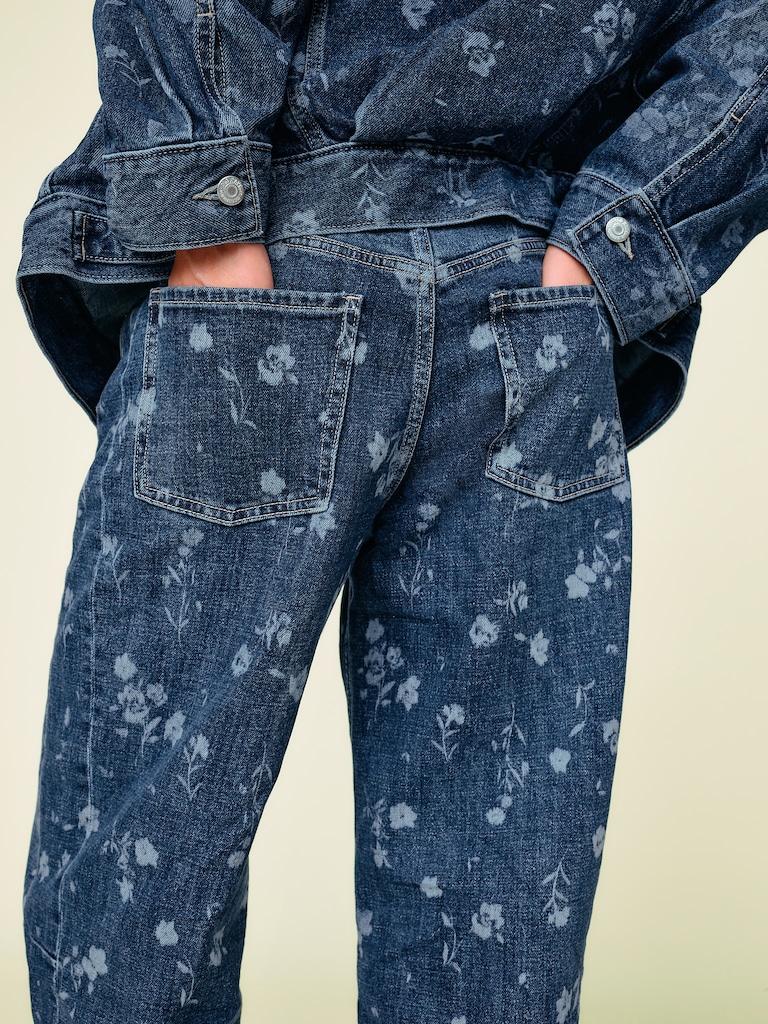 High-Waisted Barrel Ankle Jeans