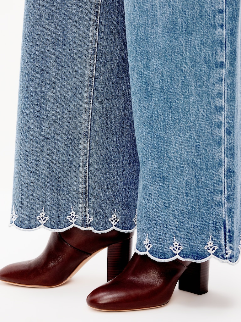 High-Waisted Baggy Wide-Leg Jeans