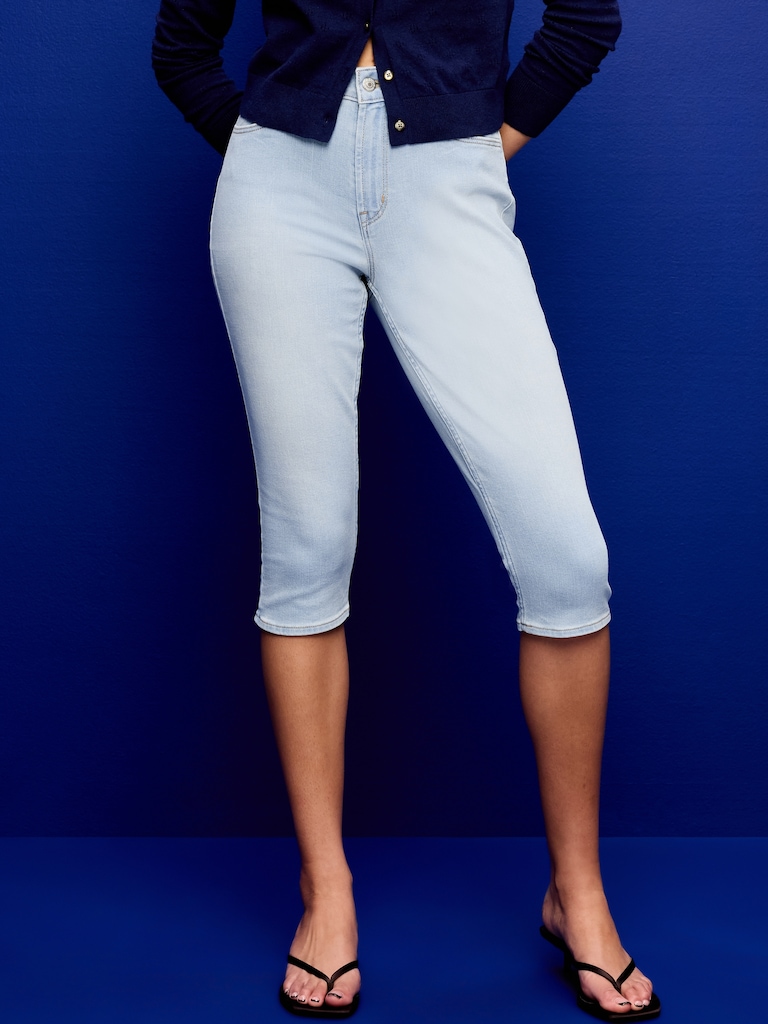 High-Waisted Wow Capri Jeans