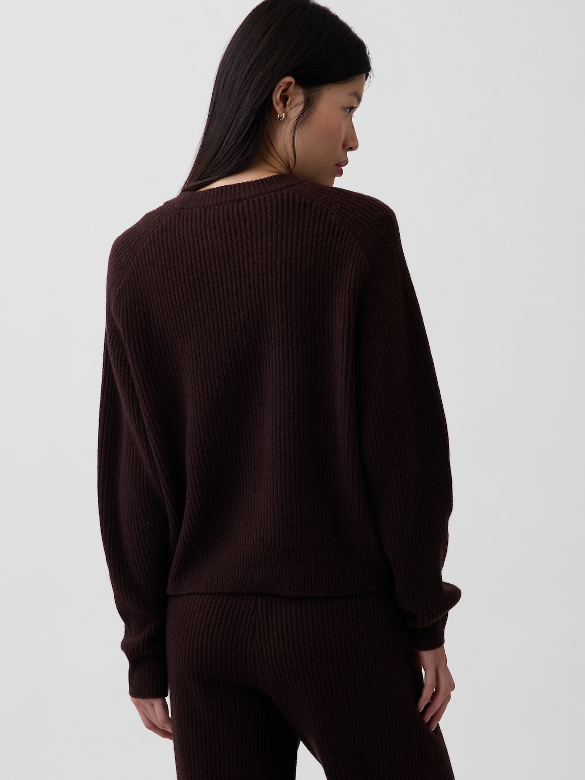 CashSoft Relaxed Shaker-Stitch Sweater