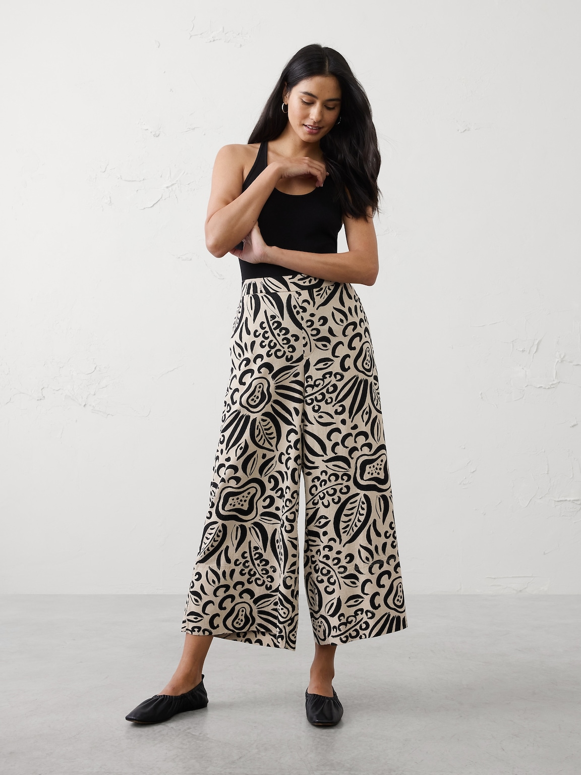 Wide-Leg High-Rise Linen-Blend Cropped Pull-On Pant