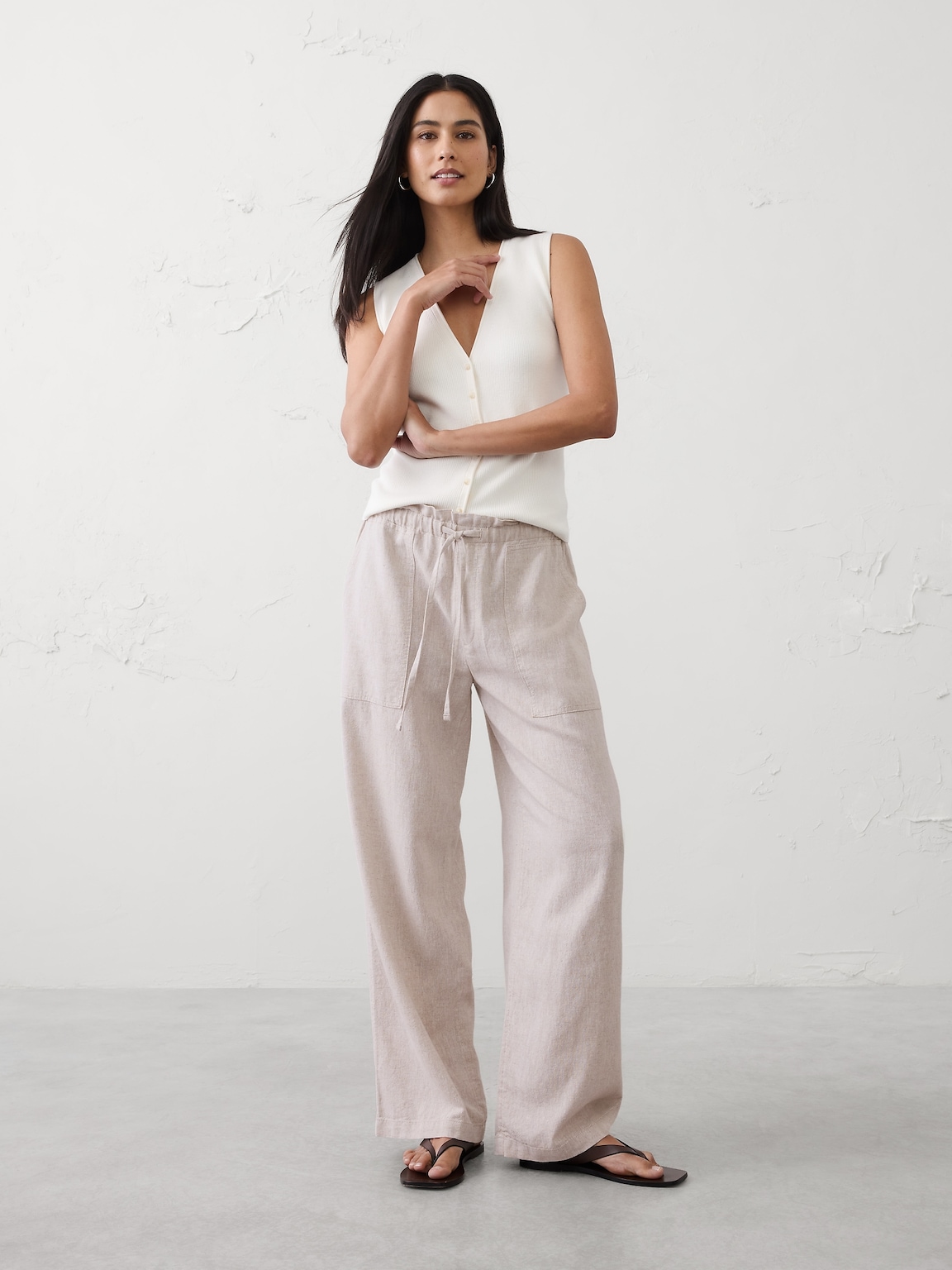Straight Mid-Rise Linen-Blend Pull-On Pant