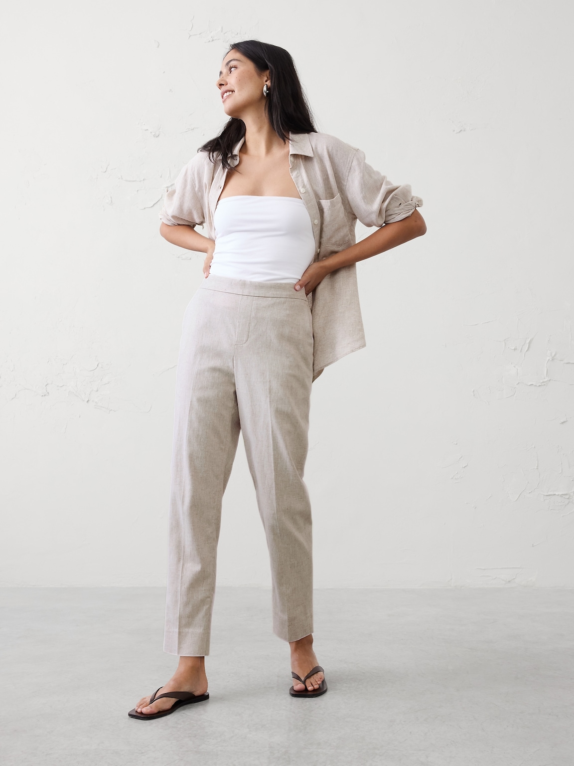 Tapered High-Rise Linen-Blend Pant